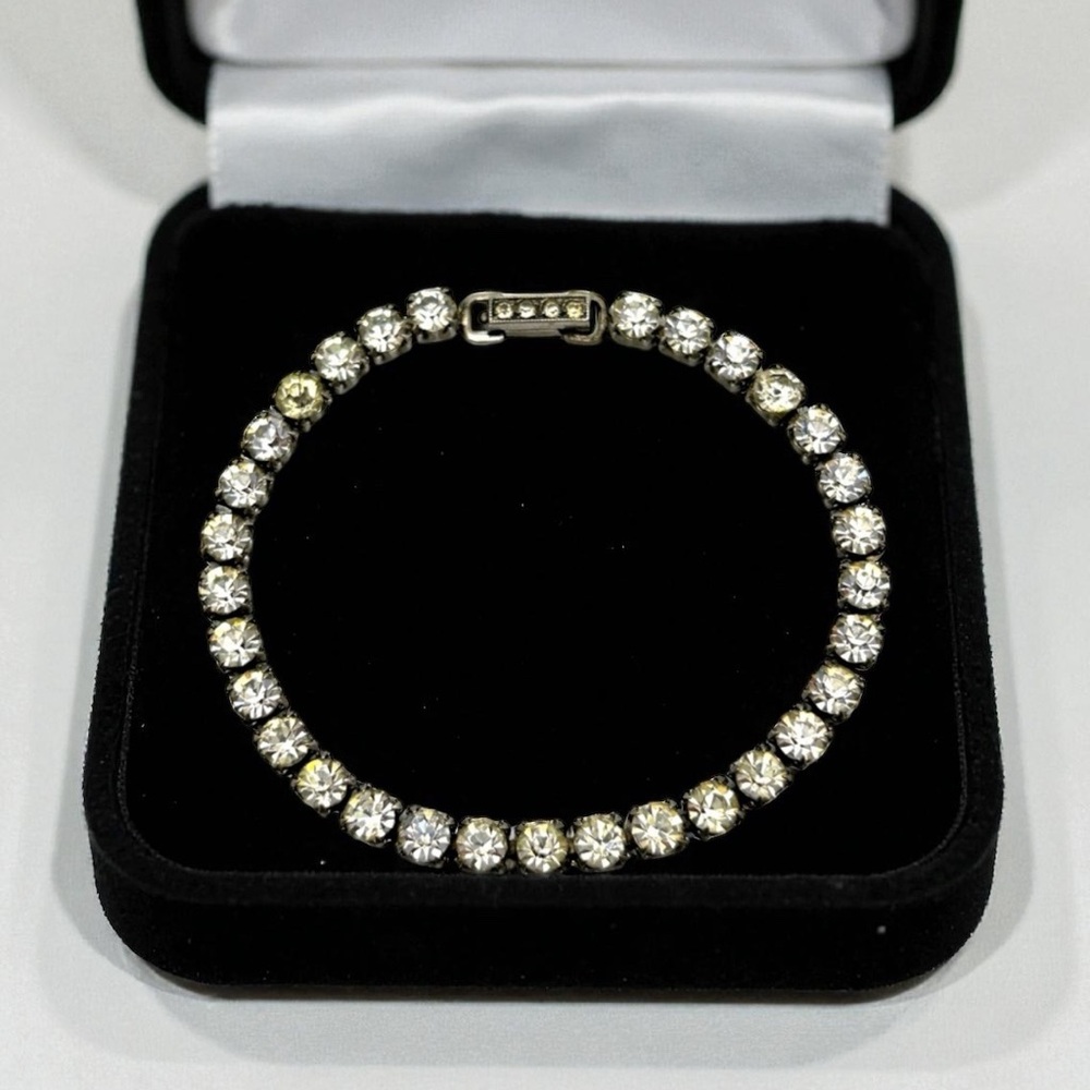 Vintage WH Sterling Silver Clear Crystal Tennis Bracelet 7”